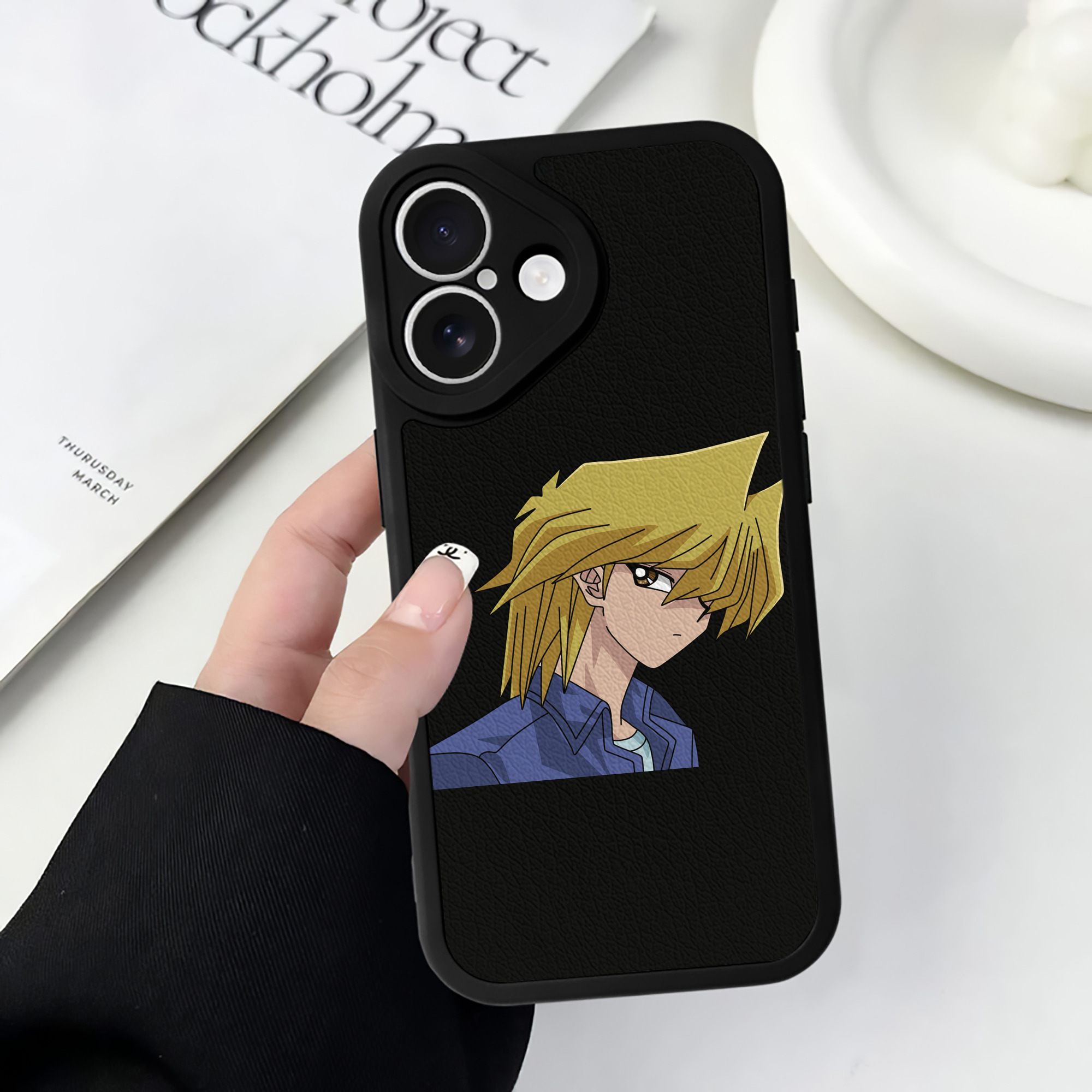 遊☆戯☆王 Yu-Gi-Oh! 【iPhone 16シリーズ対応】シリコンスマホケース（レザー調） 材質：シリコン